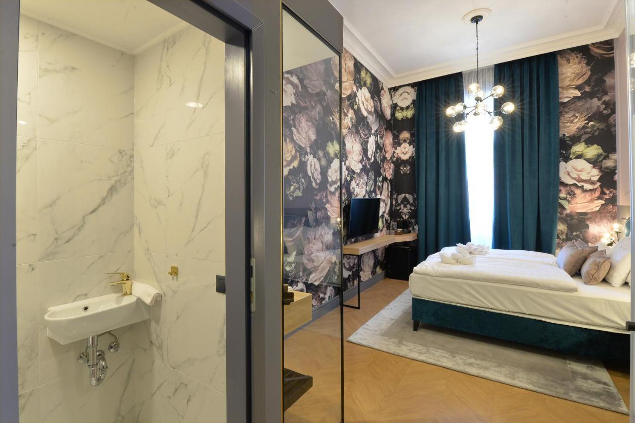 1552 Boutique Hotel Eger Esterno foto